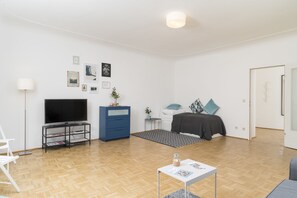 Design Apartment, 1 Bedroom, City View (incl. 60€ cleaning fee) | Living area
