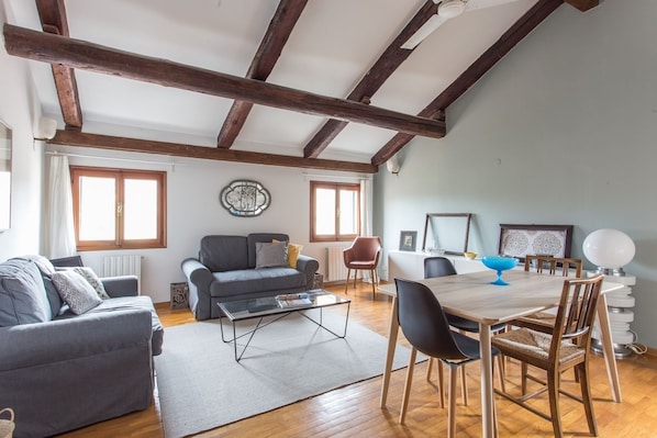 Apartment, 1 Bedroom | Living area