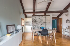 Appartement, 1 chambre | Coin séjour