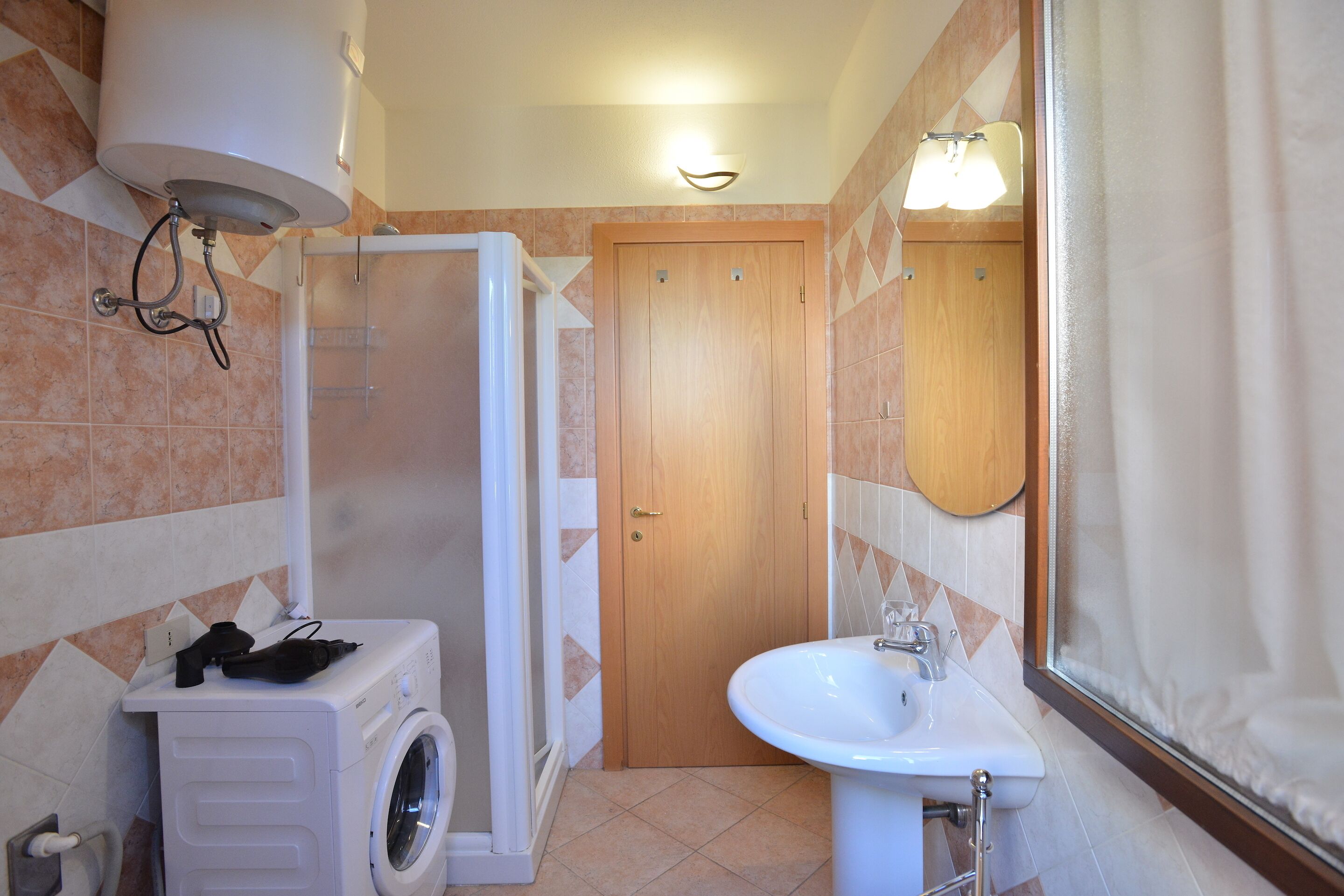Standard Apartment, 2 Bedrooms | Bathroom | Shower, rainfall showerhead, hair dryer, bidet