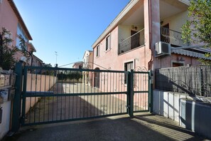 Property entrance - IzzHome Crispi (Pula)