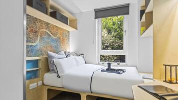 Habitación individual superior | Escritorio, wifi gratis y ropa de cama