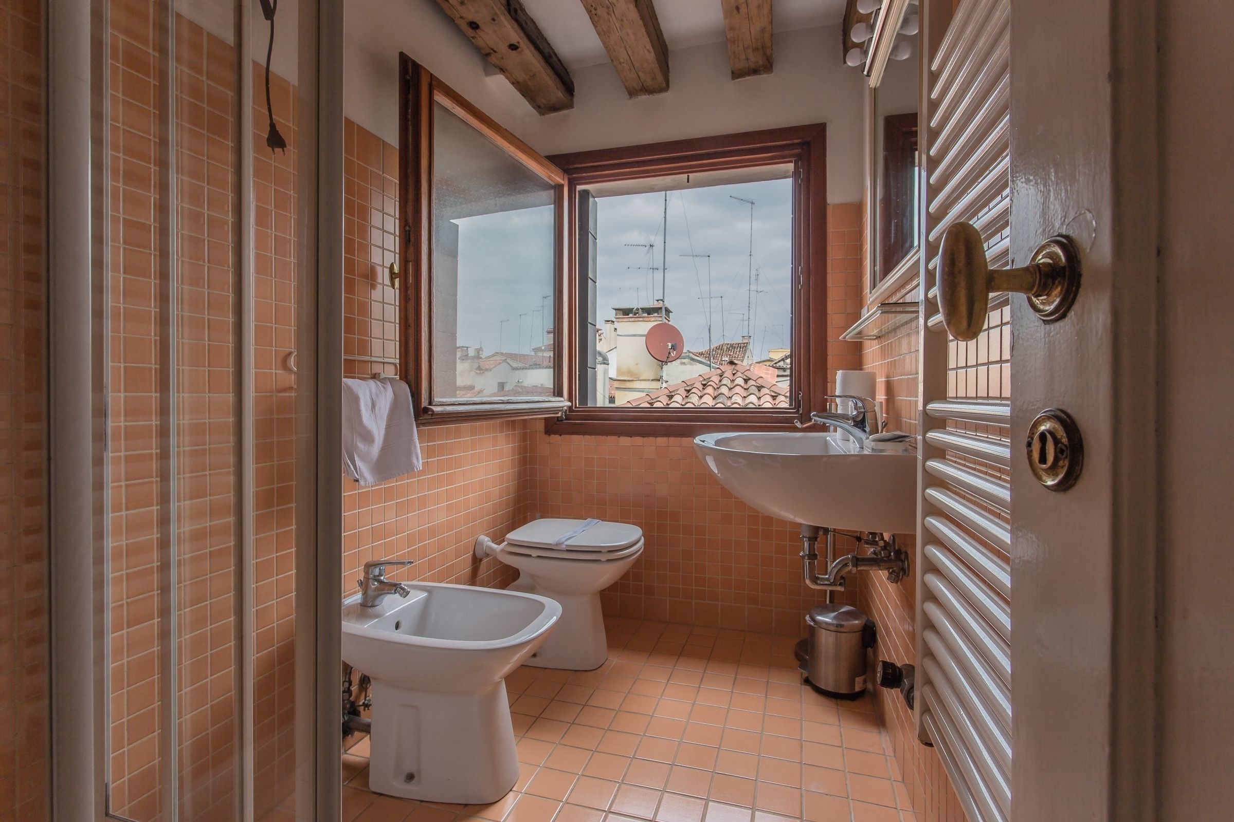 Apartment, 2 Bedrooms | Bathroom
