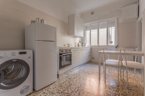 Apartment, 2 Bedrooms | Private kitchen