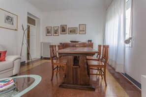 Departamento, 2 habitaciones | Servicio a la habitación