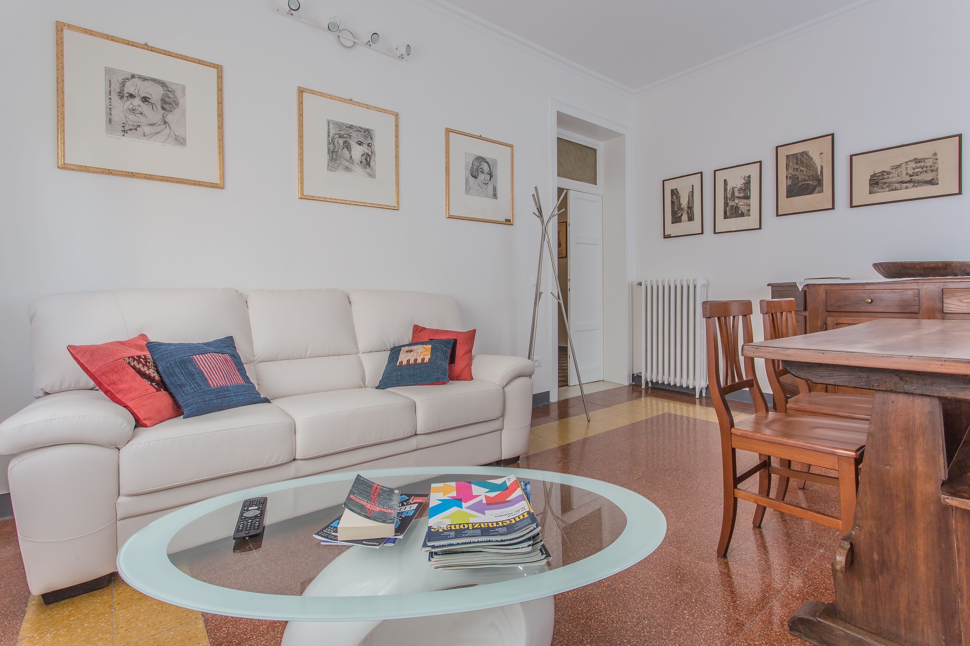 Apartment, 2 Bedrooms | Living area