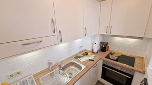Kühlschrank, Ofen, Geschirrspüler