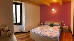 Quadruple Room, Multiple Beds | Desk, free WiFi, bed sheets