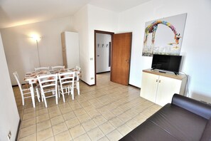 Living area - Apartment Rosa Cinderella With Pool (Lazise)