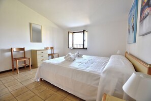 Apartment, 2 Bedrooms, Non Smoking | 2 bedrooms, individually decorated, individually furnished - Apartment Rosa Cinderella With Pool (Lazise)