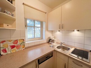 Kühlschrank, Mikrowelle, Geschirrspüler
