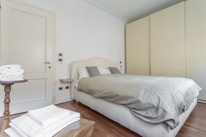 Appartamento, 1 camera da letto | 1 camera, ferro/asse da stiro, Wi-Fi gratuito, lenzuola