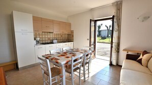 Apartment, 3 Bedrooms | Private kitchenette - Apartment Rosa Sweet Sara With Pool (Lazise)