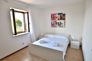 3 bedrooms, iron/ironing board, cots/infant beds, free WiFi - Apartment Rosa Sweet Sara With Pool (Lazise)