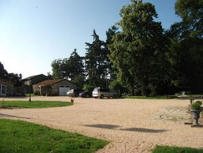 Aparcamiento sin asistencia gratuito