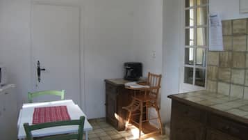 Apartamento clássico (Occident) | Opções para refeição no quarto