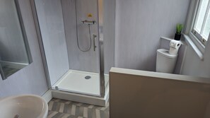 单人房, 独立浴室, 庭院景观 (4) | 1 多间卧室