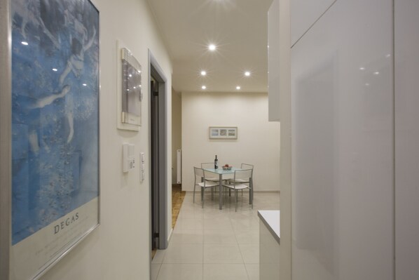 Apartment | Living area | Flat-screen TV