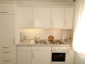 Køleskab, mikrobølgeovn, ovn, opvaskemaskine