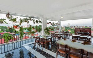 Zona a l'aire lliure per a la celebració de banquets