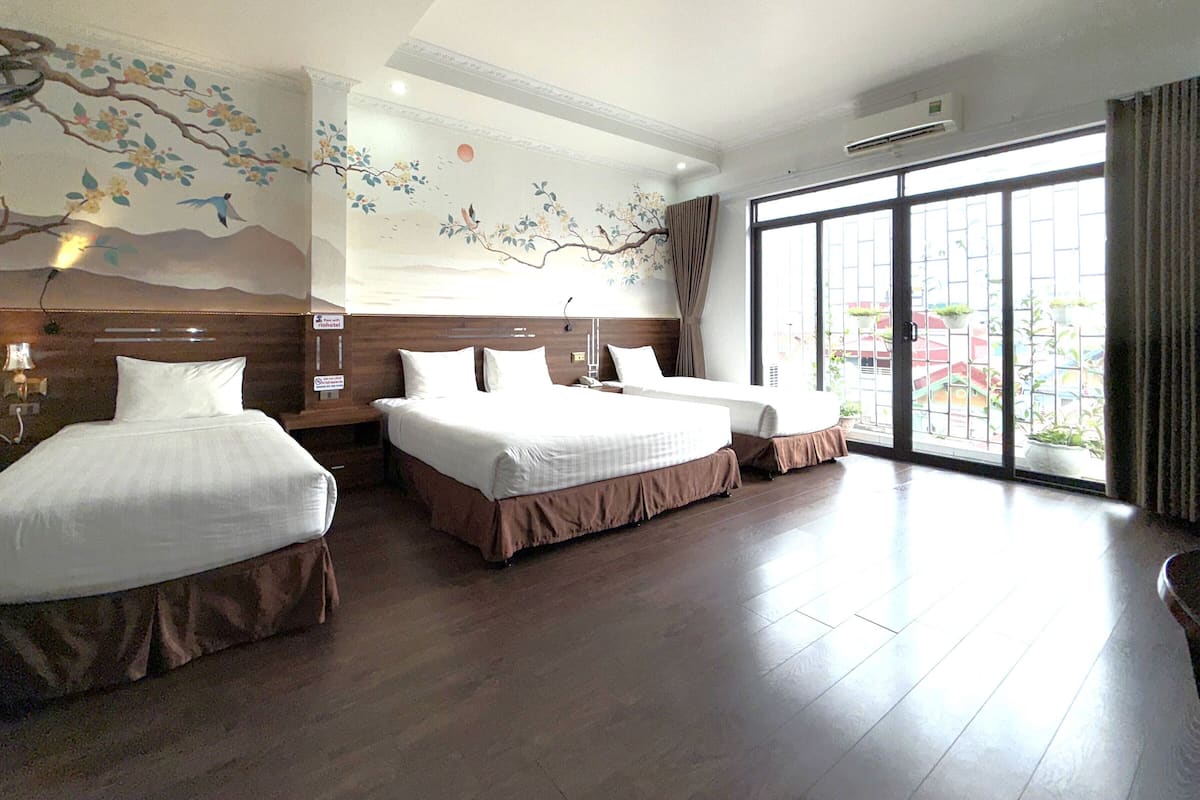 Family Suite, Balcony | Minibar, desk, soundproofing, free WiFi