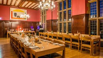 Desayuno continental gratuito y diario