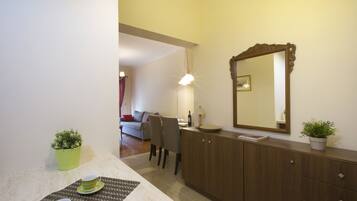 Apartment | Living area | Flat-screen TV