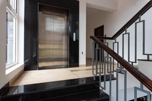 Interior - 10 Bedroom Private Pool Villa in Calangute with Jacuzzi, Kids Pool, Mini Golf (Calangute)