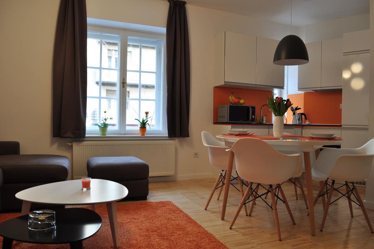 Appartement Exclusif, vue ville (Orange) | Vue de la chambre