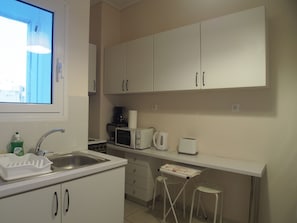 Apartment | Eigene Küche | Großer Kühlschrank, Mikrowelle, Ofen, Herdplatte