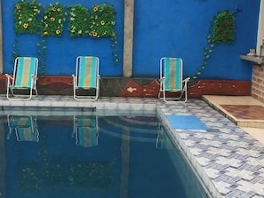 Hồ bơi ngoài trời