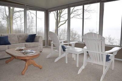 Stunning view of Lake Pepin! 1/2 mile to Villa Bellezza