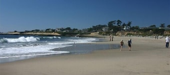 Hideaway 1 BR/1 BA One Block from Beach, Snowbirds welcome