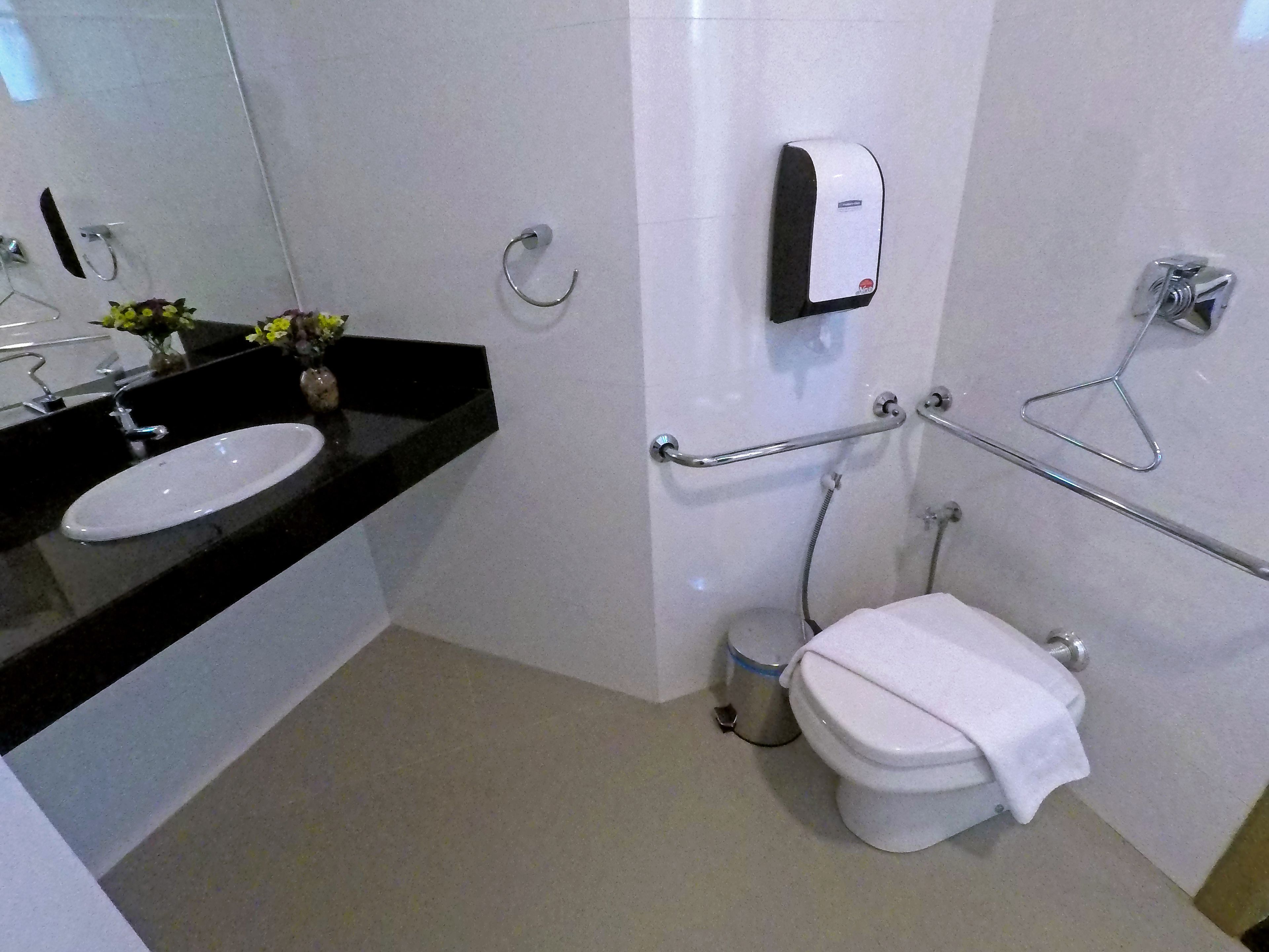 double or twin room | bathroom | shower, rainfall showerhead, free toiletries, bidet
