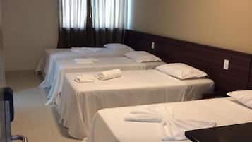 Frigobar, cortinas blackout, Wi-Fi de cortesia, roupa de cama