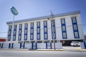 Front of property - Hotel ALO Express (Torreón)