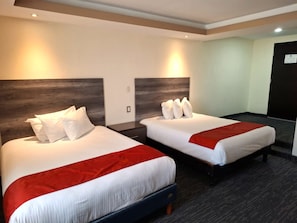 Family Room | In-room safe, blackout curtains, soundproofing, iron/ironing board - Hotel ALO Express (Torreón)