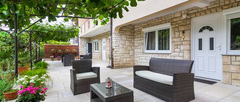 Apartment, 1 Bedroom, Garden View | Terrace/patio