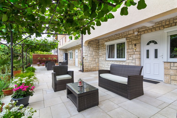 Apartment, 1 Bedroom, Garden View | Terrace/patio