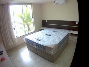 Family House, Multiple Beds, Accessible, Beach View - Sea of Tranquility (Ilhéus)