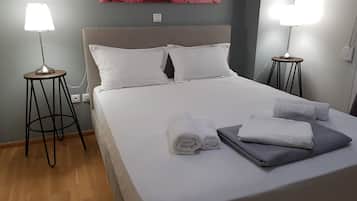 Apartment, 2 Bedrooms | 2 bedrooms, Egyptian cotton sheets, premium bedding, desk