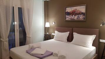 Apartment, 2 Bedrooms | 2 bedrooms, Egyptian cotton sheets, premium bedding, desk