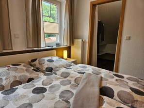 1 chambre, fer et planche Ă repasser, Wi-Fi, draps fournis