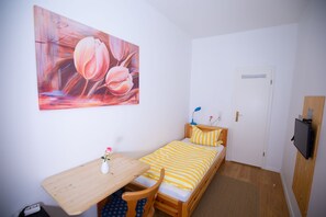 Hypo-allergenic bedding, free WiFi - Elim Hotel (Hochheim am Main)