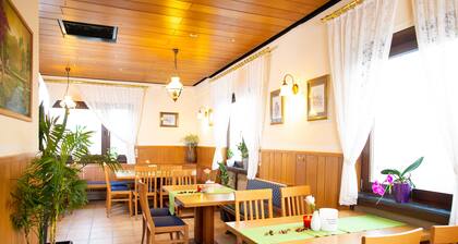 Elim Hotel