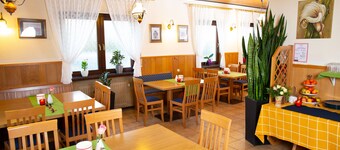 Elim Hotel