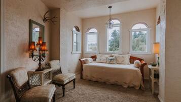 2 bedrooms, iron/ironing board, travel crib, WiFi (free)
