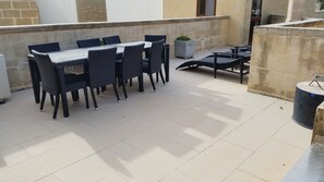Outdoor dining - Inzolia (Xaghra)