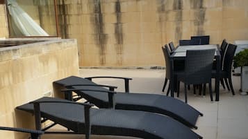 Sundeck