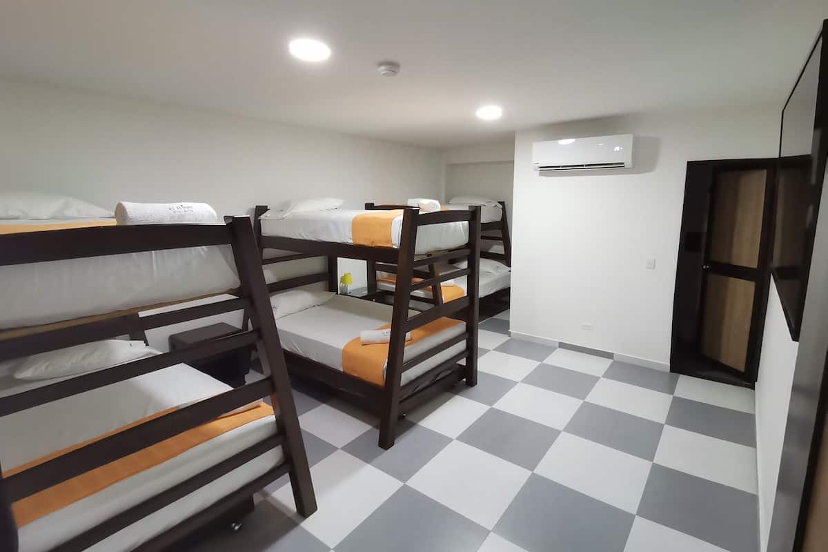 Standard Room | Premium bedding, soundproofing, free WiFi, bed sheets